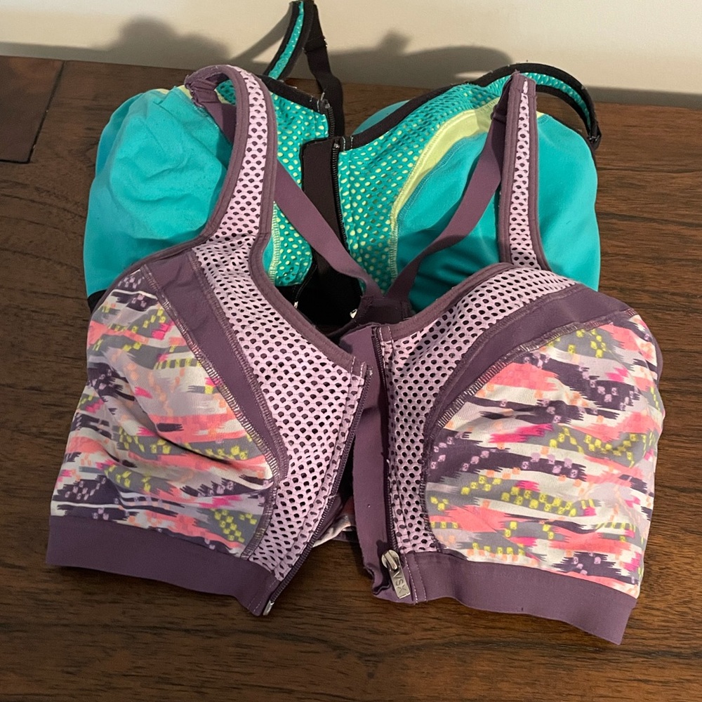 VS Front-close Sports Bras